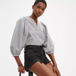 Levis 501® ORIGINAL FIT HIGH RISE WOMEN'S SHORTS. Black, size 25